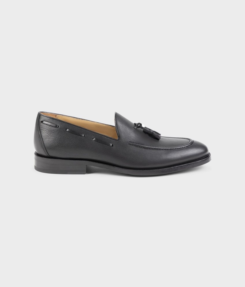 Mocasín con borlas