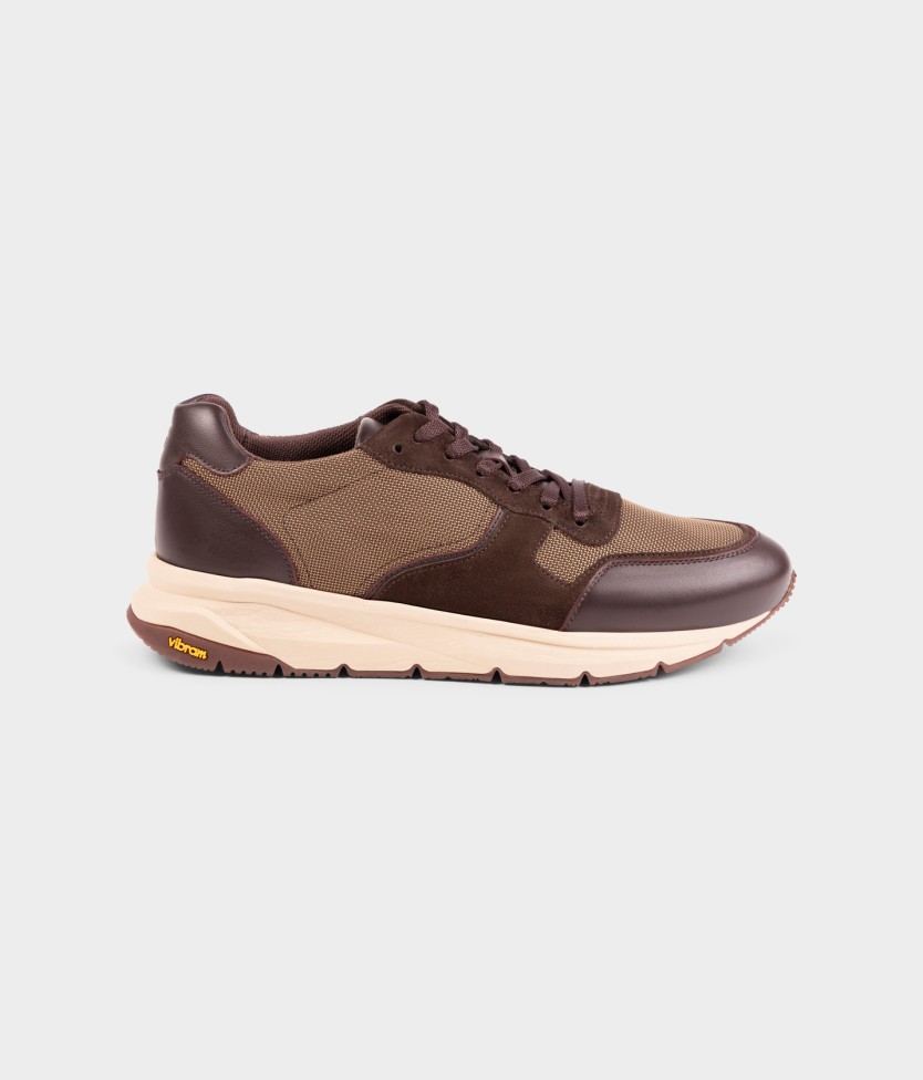 Deportivo cordones suela dentada