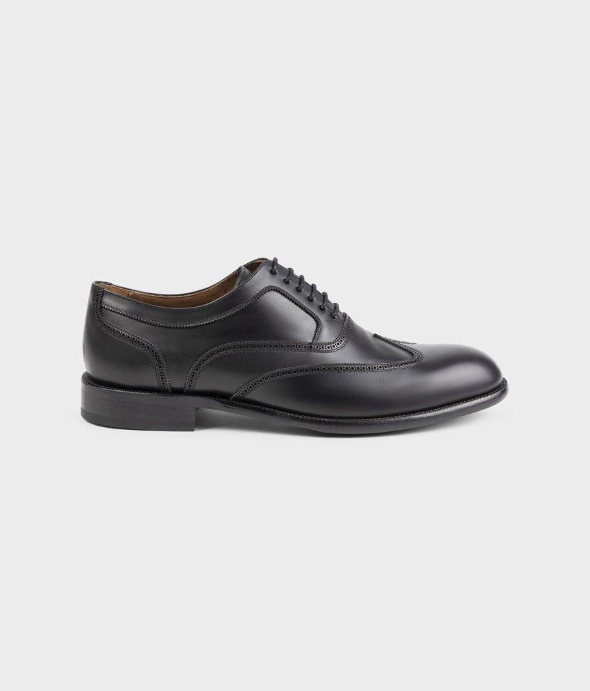 Oxford with glove construction.