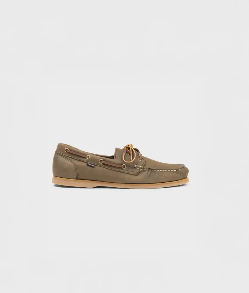 boat shoes