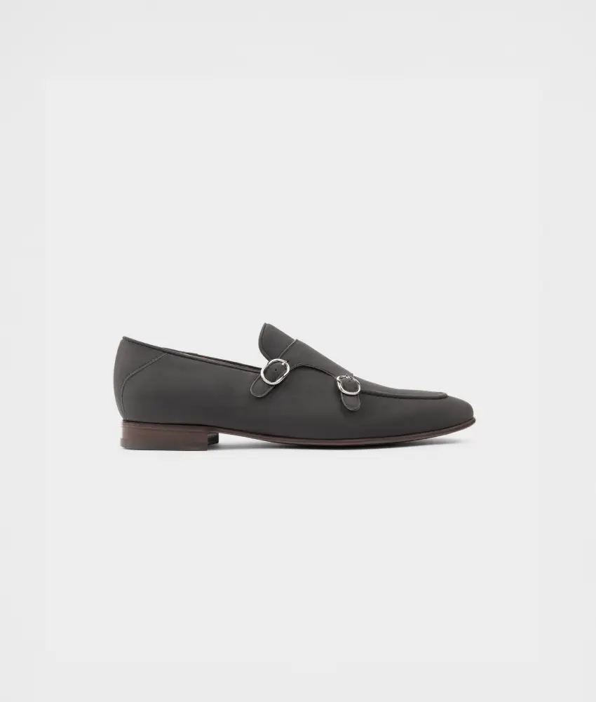Zapatos con hebilla